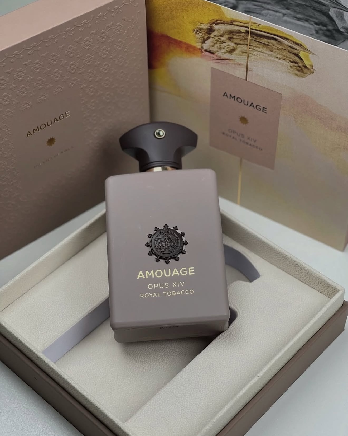 img_9405 Amouage : Opus XIV – Royal Tobacco
100 Ml -Master box